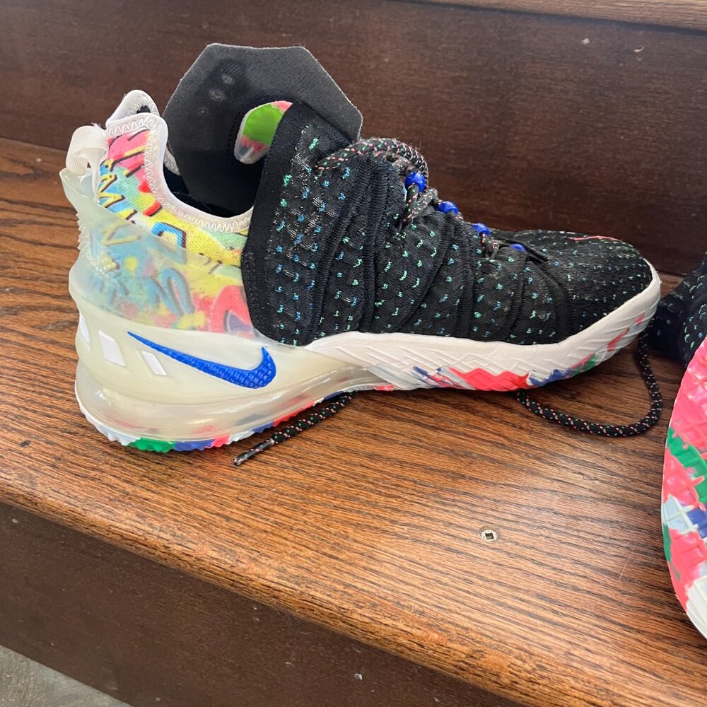 Nike LeBron 18 EP James Gang multicolored CQ9284-002 Men’s 8.5 EUC - Picture 6 of 7